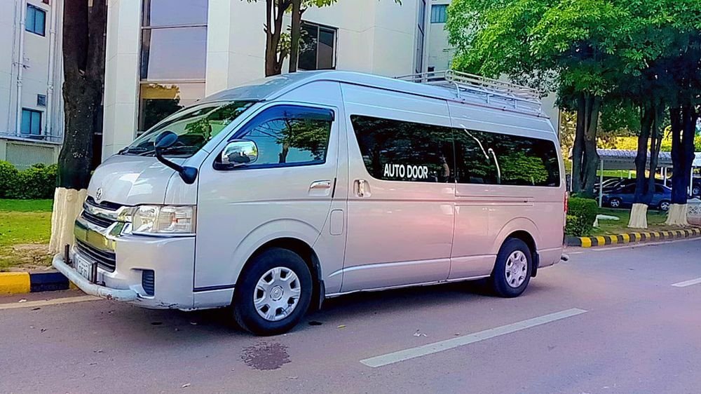Toyota Hiace High Roof for rent in Bahria Town Lahore